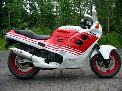 Honda CBR1000F